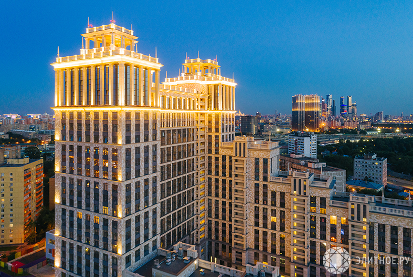 «Суббота» VS «Оливковый дом»: динамика сталинского ампира или приватность элитного ар-деко